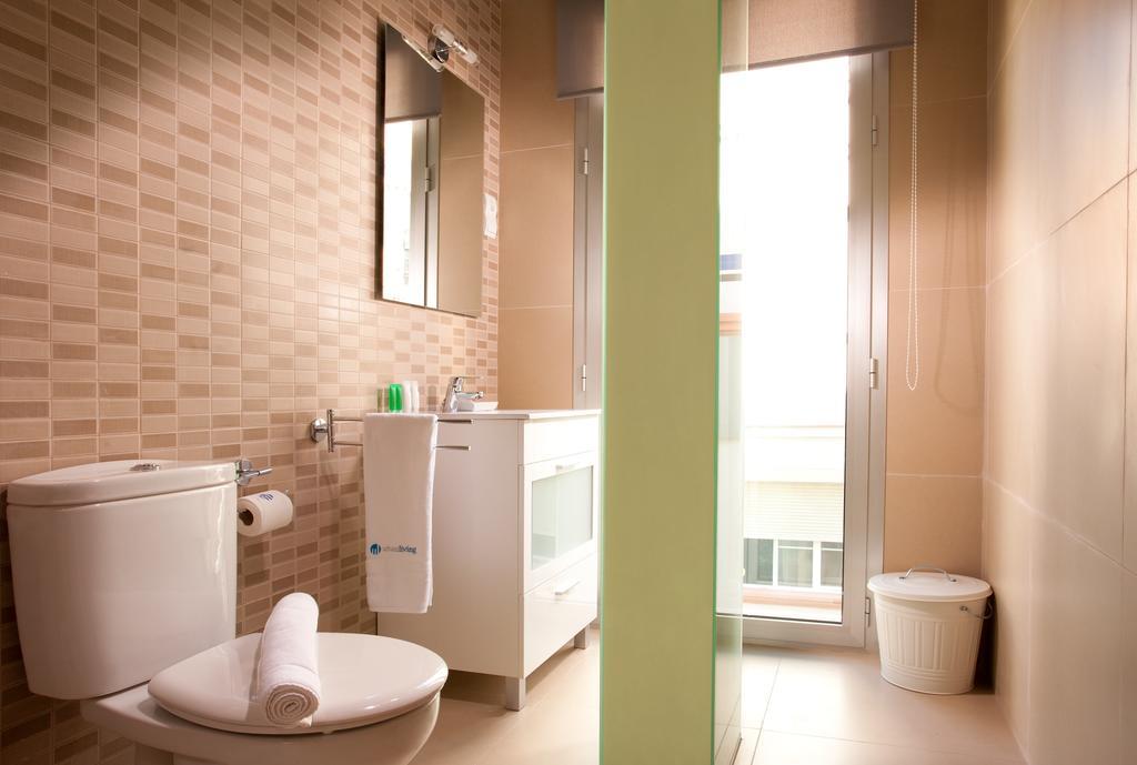 Urbanliving Fajardo Apartment Malaga Phòng bức ảnh