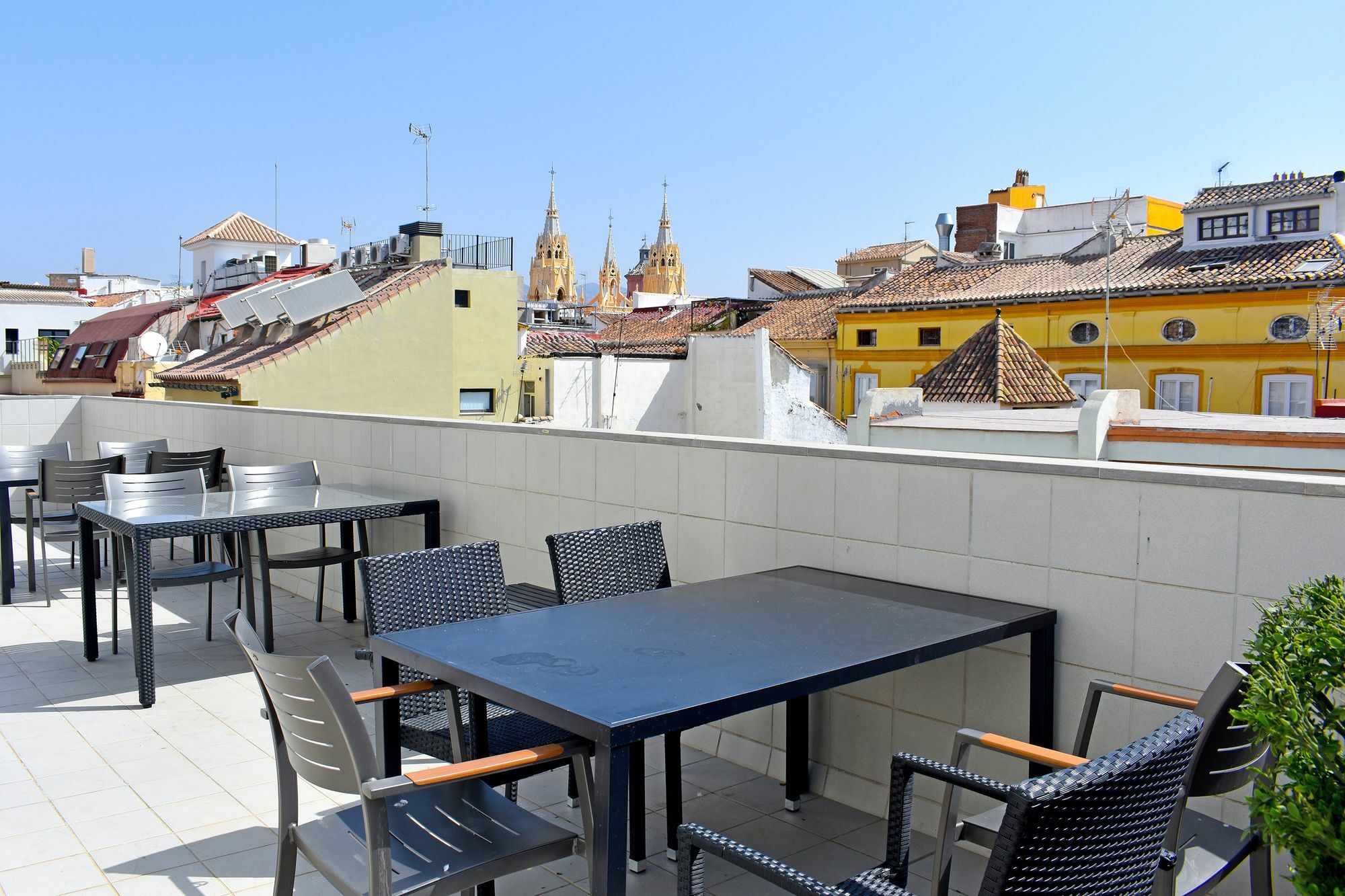 Urbanliving Fajardo Apartment Malaga Ngoại thất bức ảnh